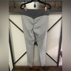 TikTok leggings (3/$20)